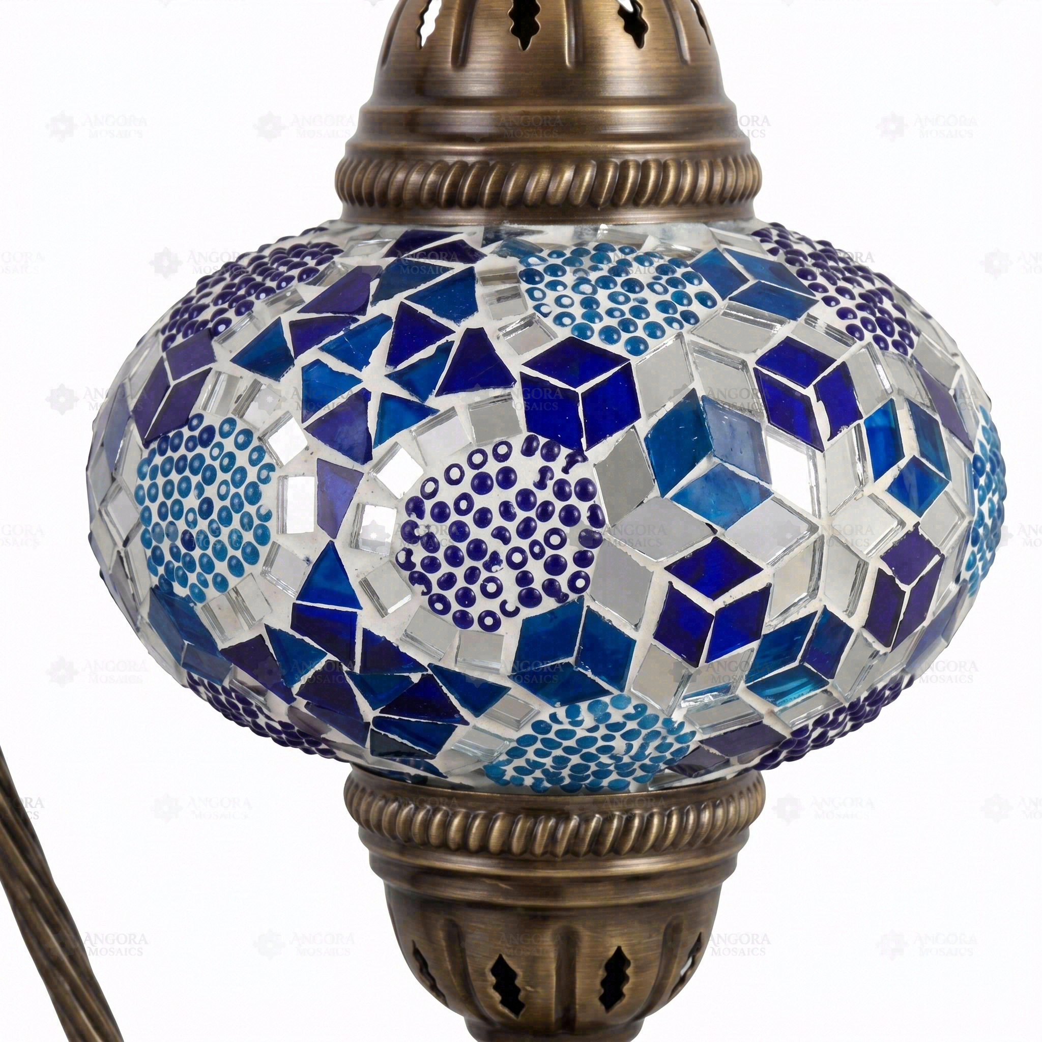 Close-up of Blue blue jewel mosaic glass globe pattern — table lamp (ENV DVN3032)