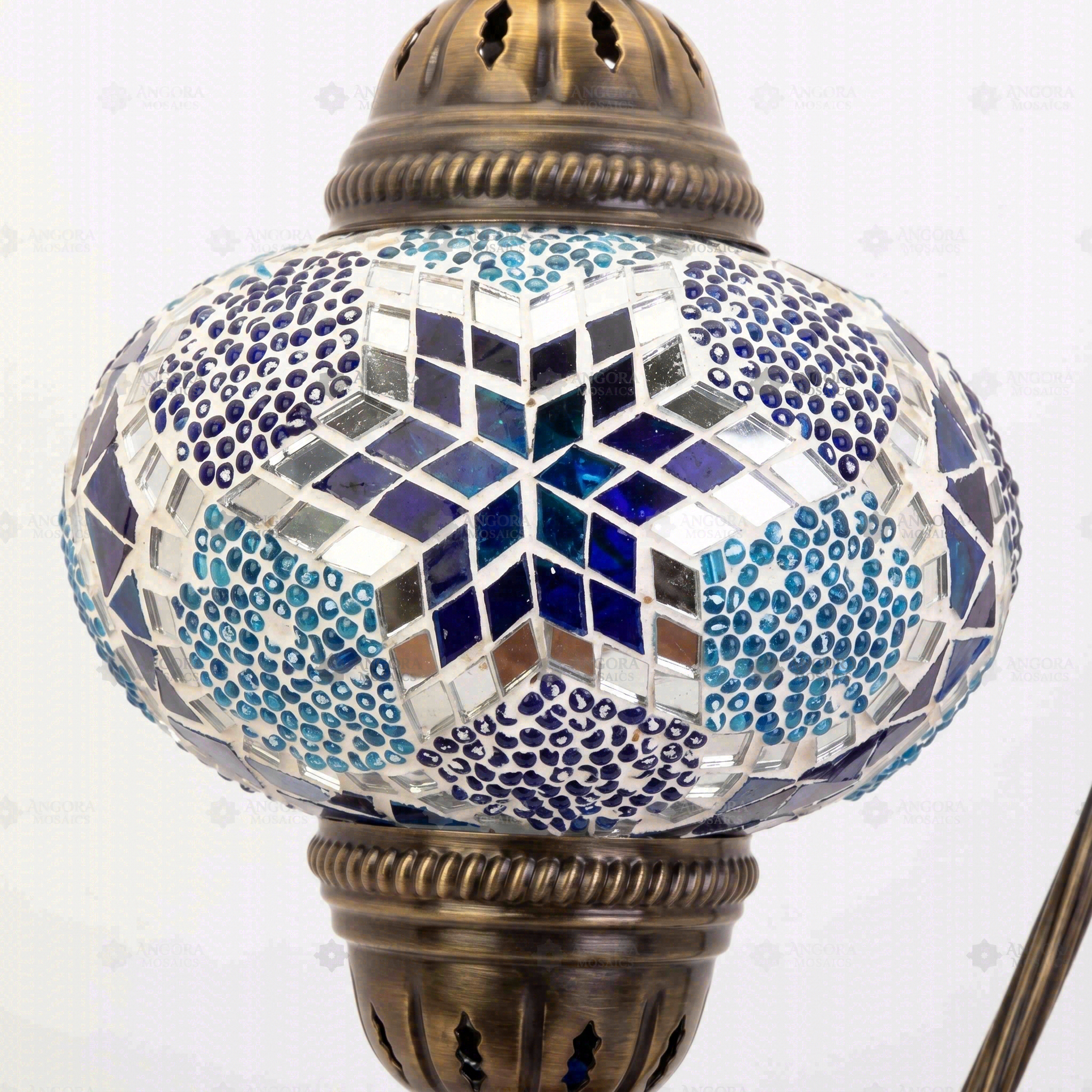 Close-up of Blue blue jewel mosaic glass globe pattern — table lamp (ENV DVN3040)