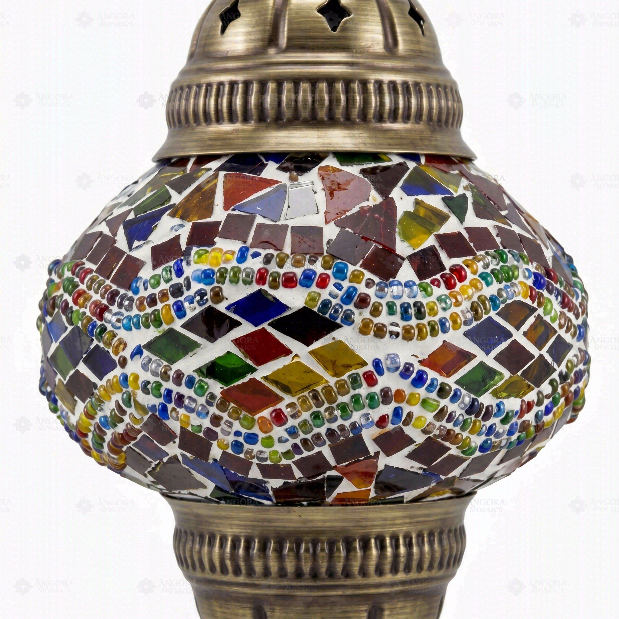 Close-up of Multicolor multicolor jewel mosaic glass globe pattern — pendant light (ENV DYN2012)