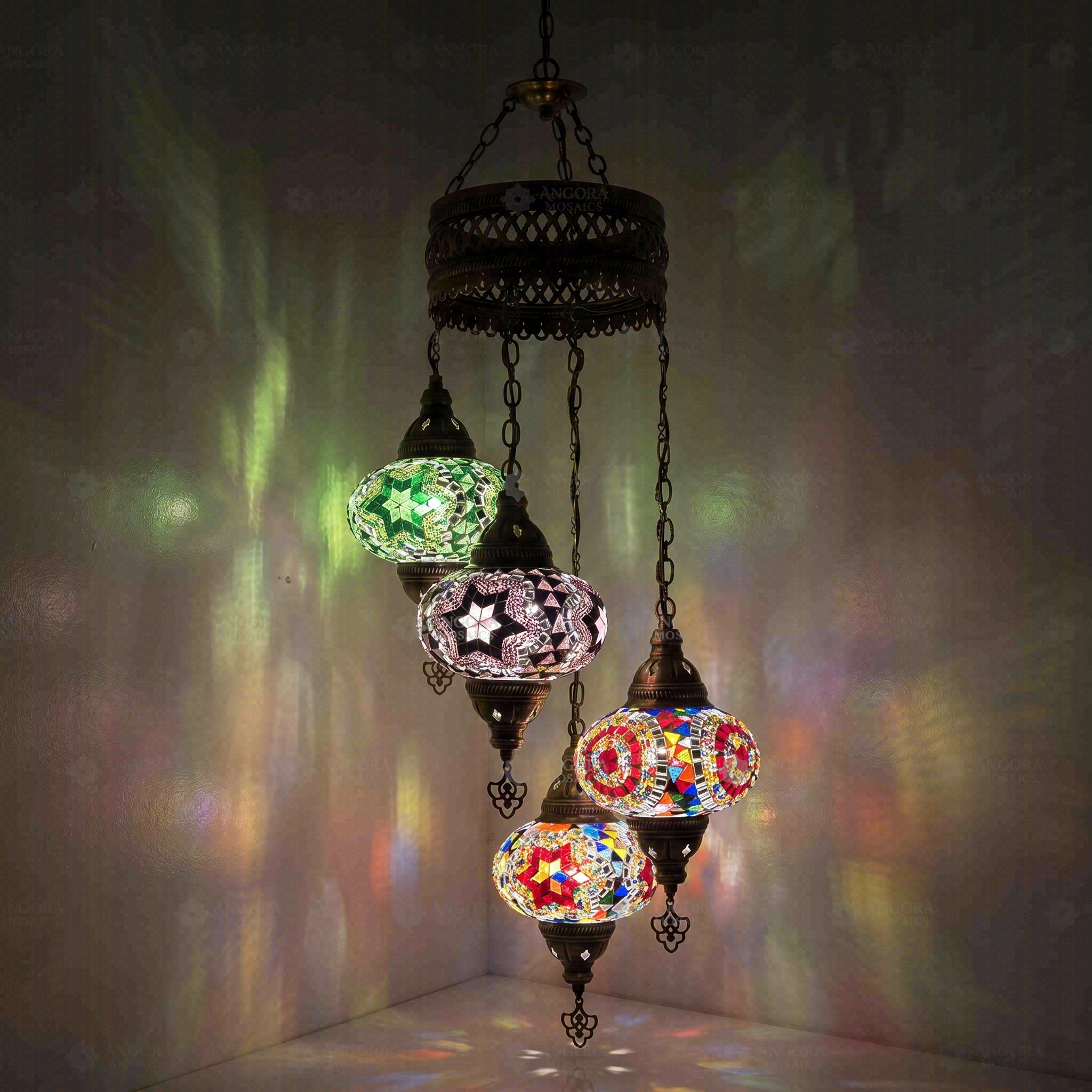 Multicolor Turkish mosaic chandelier illuminated, showing colorful light projection (ENV HLZ4N3 (03-17-19-21))