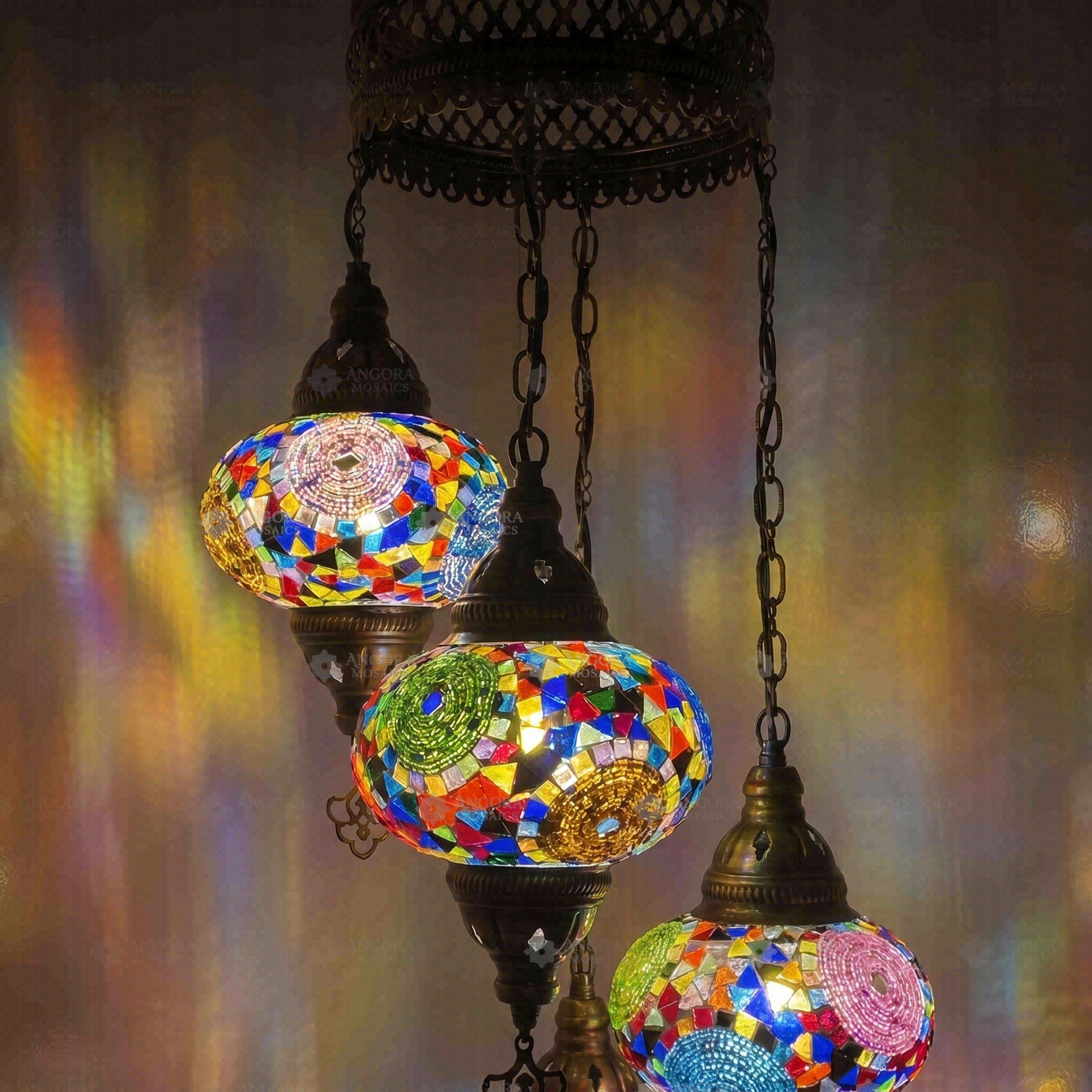 Lit close-up of mosaic glass globe — Multicolor chandelier glowing (ENV HLZ4N3 (3001))