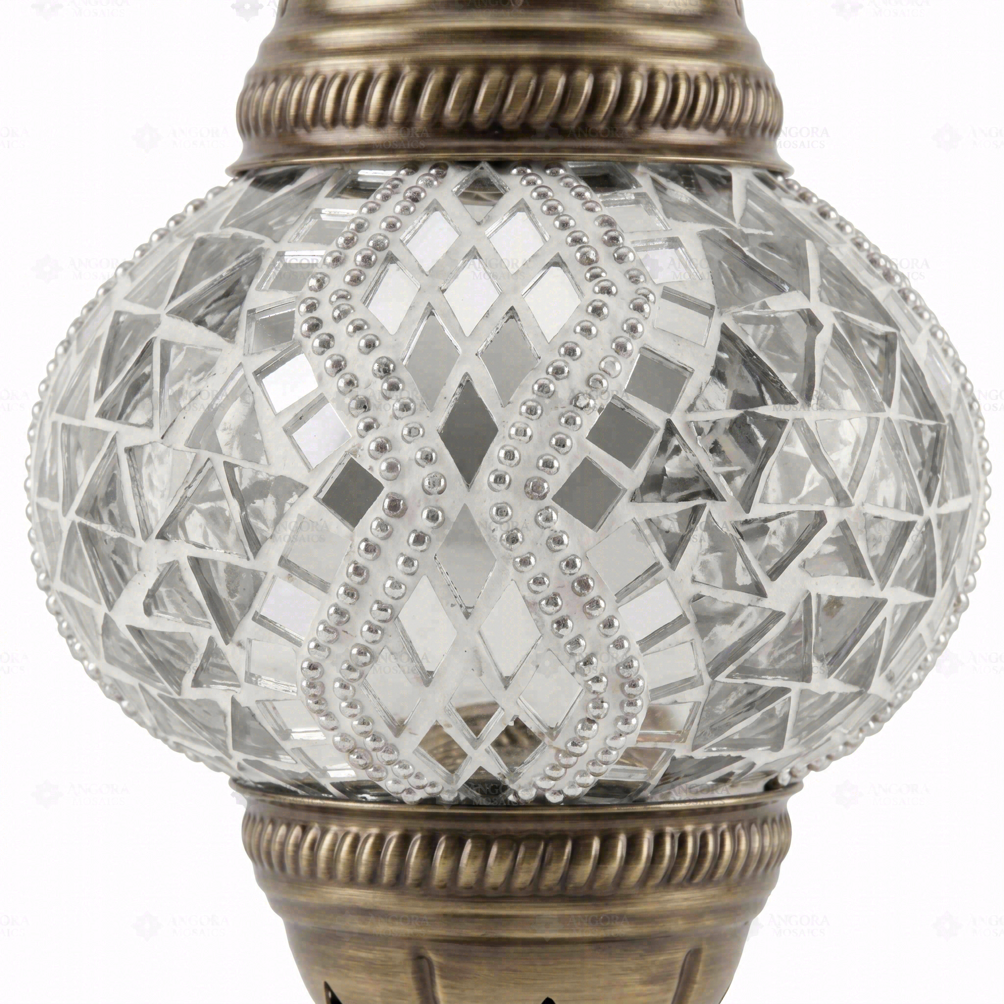 Close-up of White white glow mosaic glass globe pattern — table lamp (ENV MUN2017)