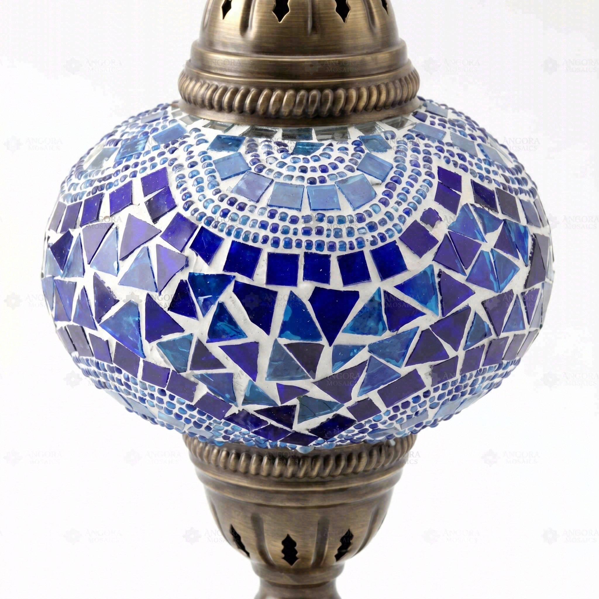 Close-up of Blue blue jewel mosaic glass globe pattern — table lamp (ENV MUN3005)