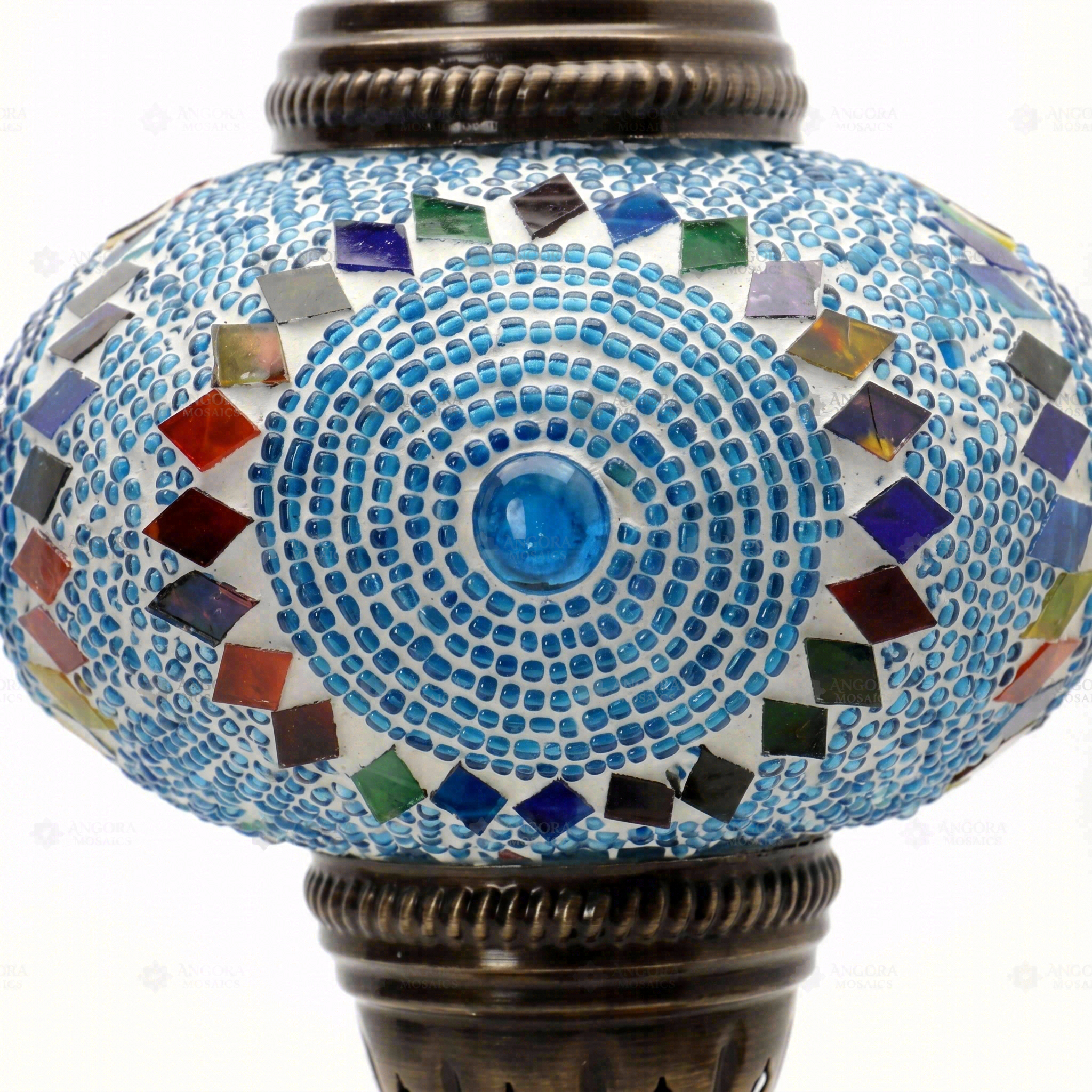 Close-up of Green green jewel mosaic glass globe pattern — table lamp (ENV MUN3006)