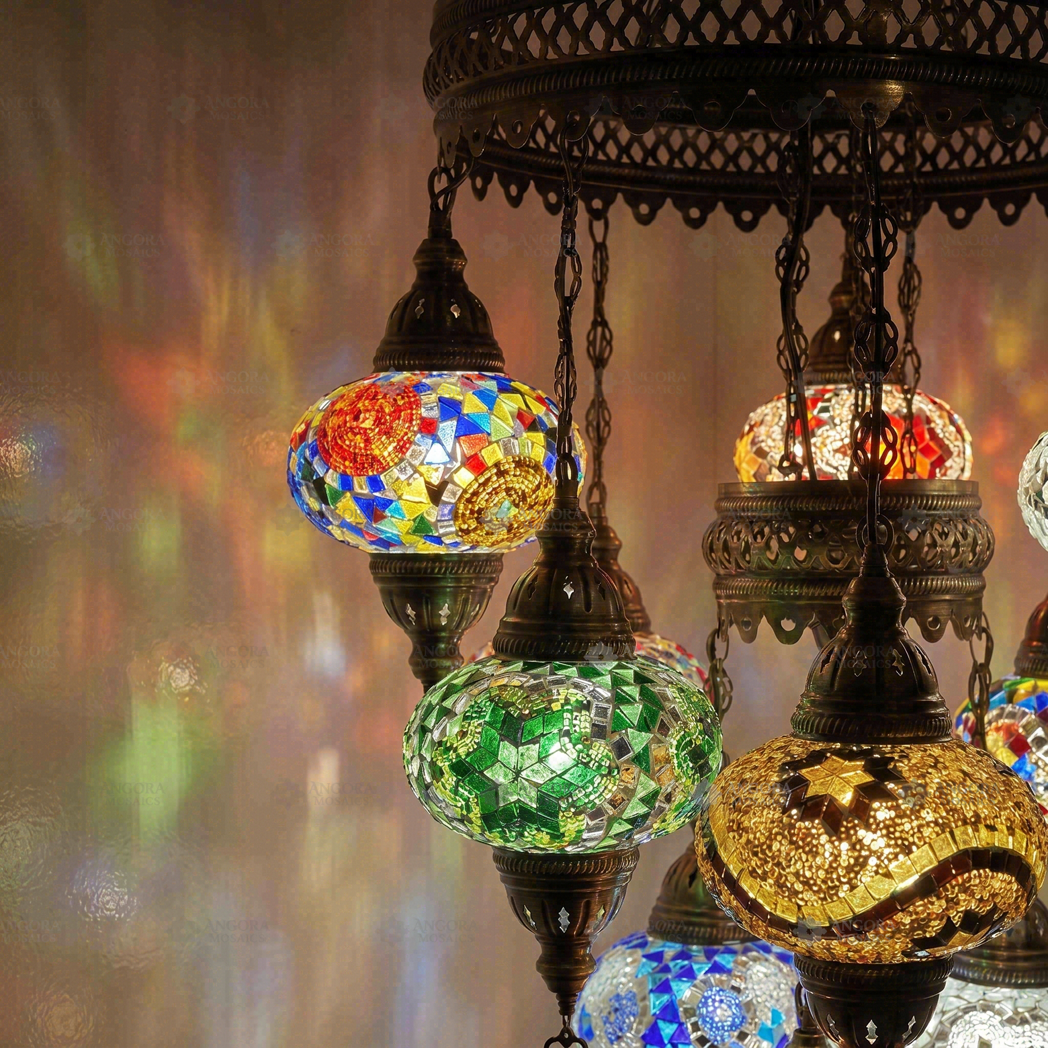 Lit close-up of mosaic glass globe — Multicolor chandelier glowing (ENV SLT13N3 (01-03-04-09-11-13-15-17-19-21-25-29-34))