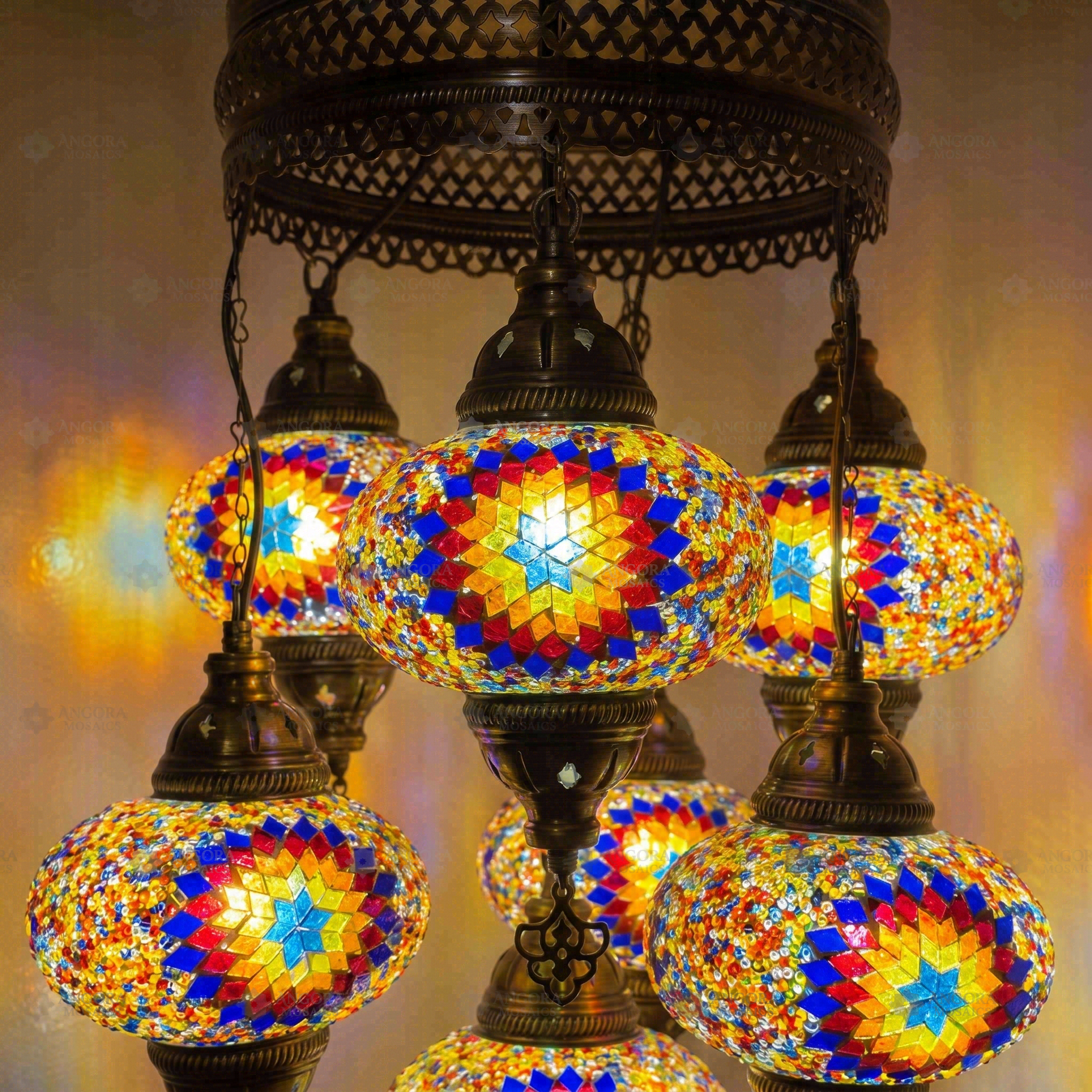Lit close-up of mosaic glass globe — Multicolor chandelier glowing (ENV SLT7N3 (3018))