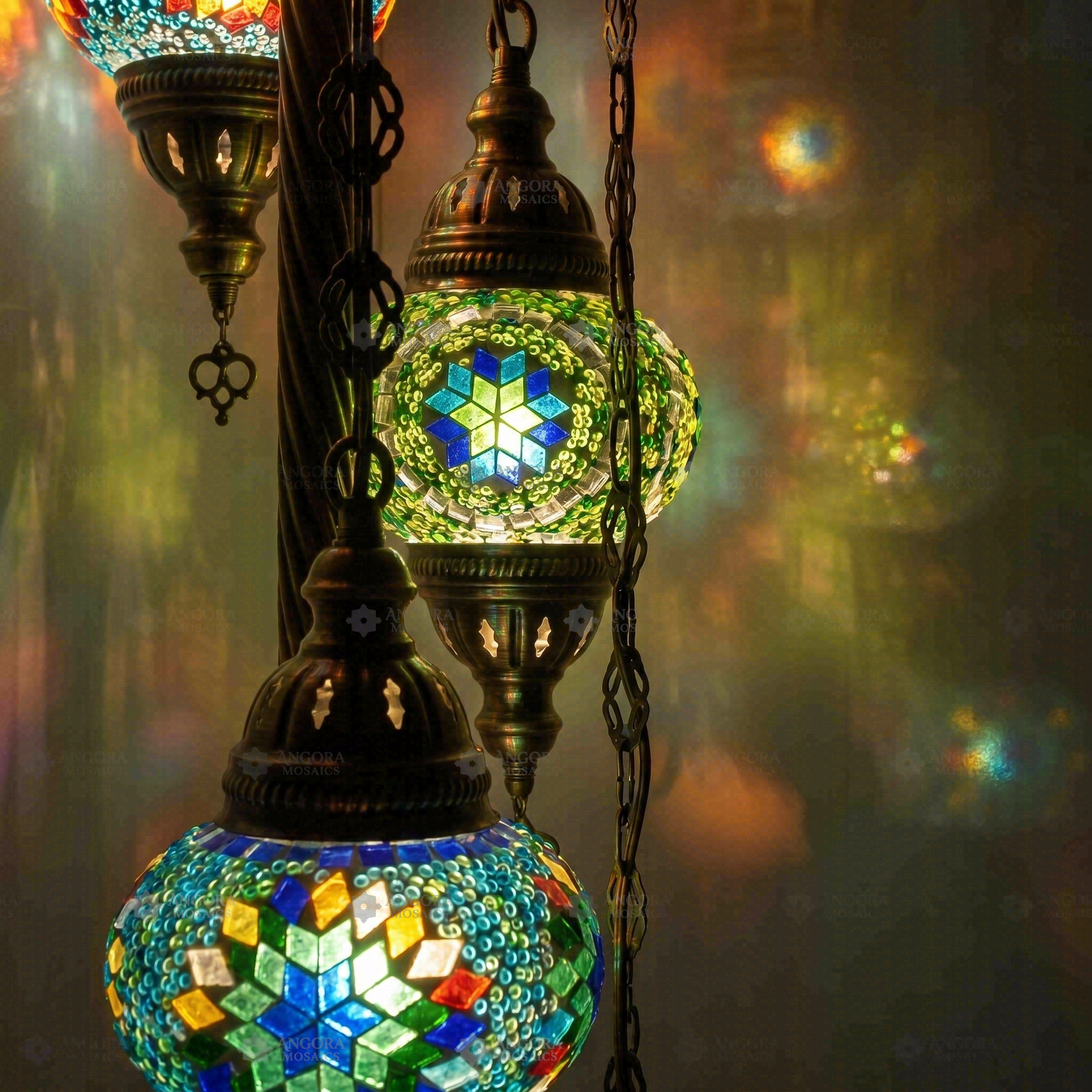 Lit close-up of mosaic glass globe — Multicolor floor lamp glowing (LMD3N3 (06-16-50))