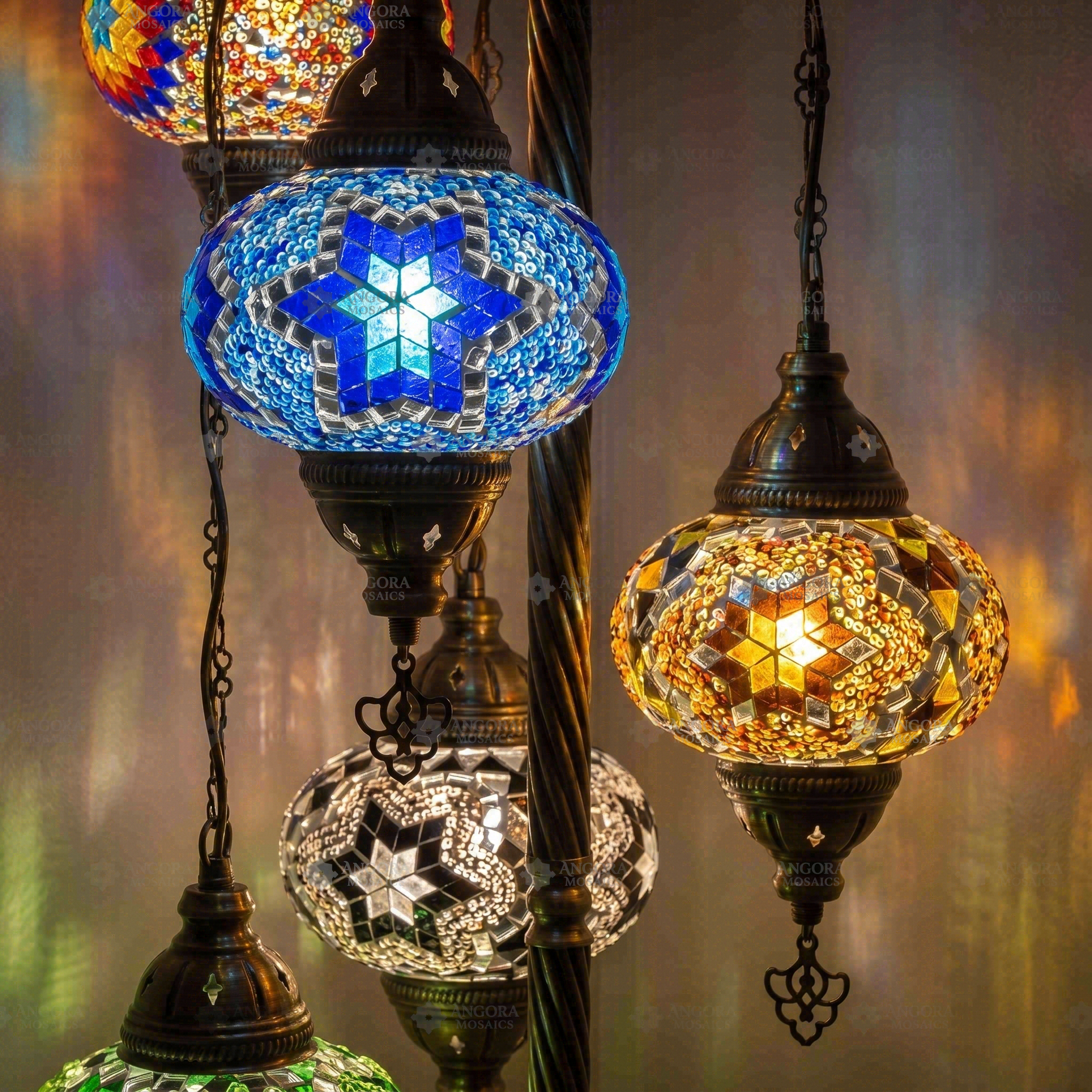 Lit close-up of mosaic glass globe — Multicolor floor lamp glowing (LMD5N3 (03-18-19-53-67))
