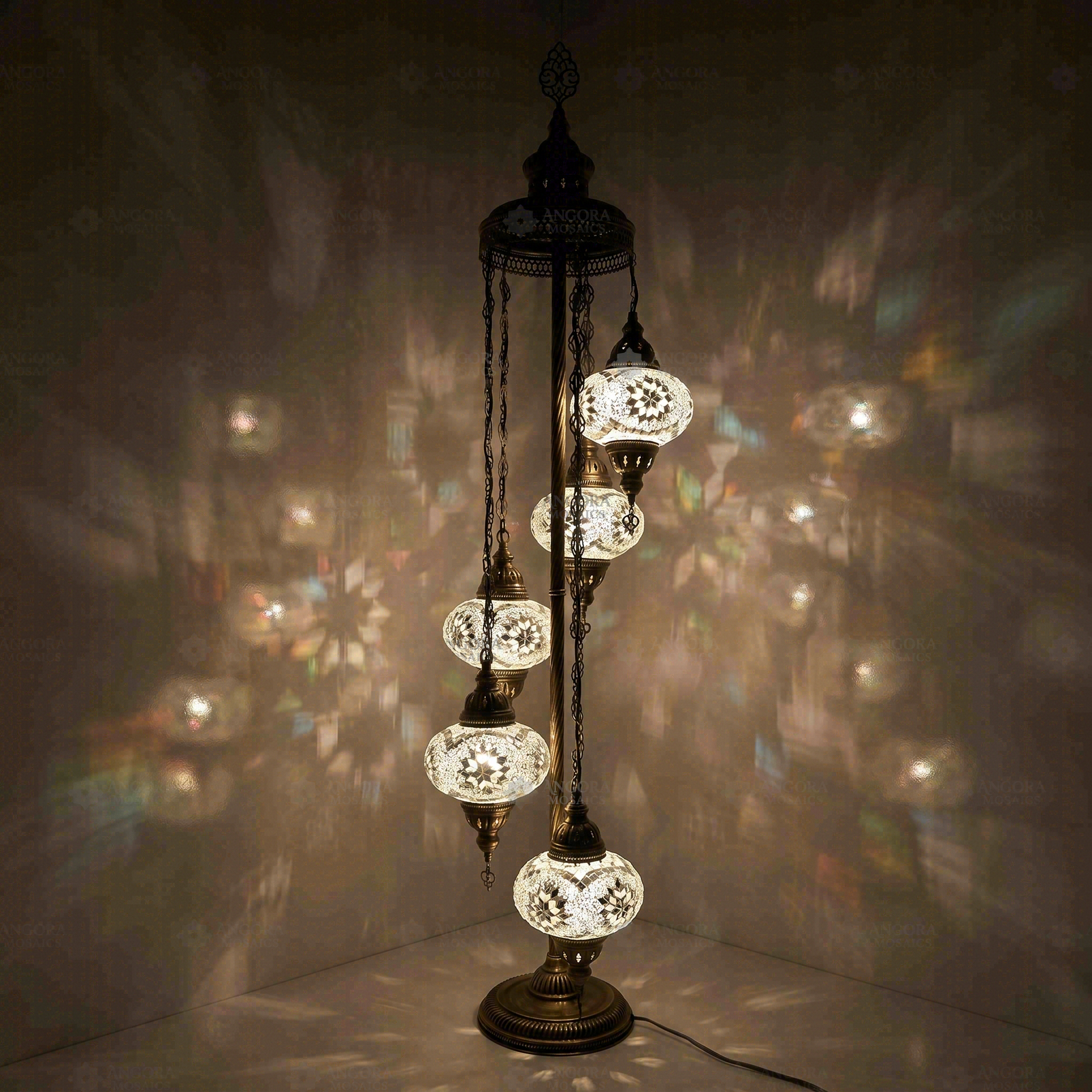White Turkish mosaic floor lamp illuminated, showing colorful light projection (LMD5N3 (3022))
