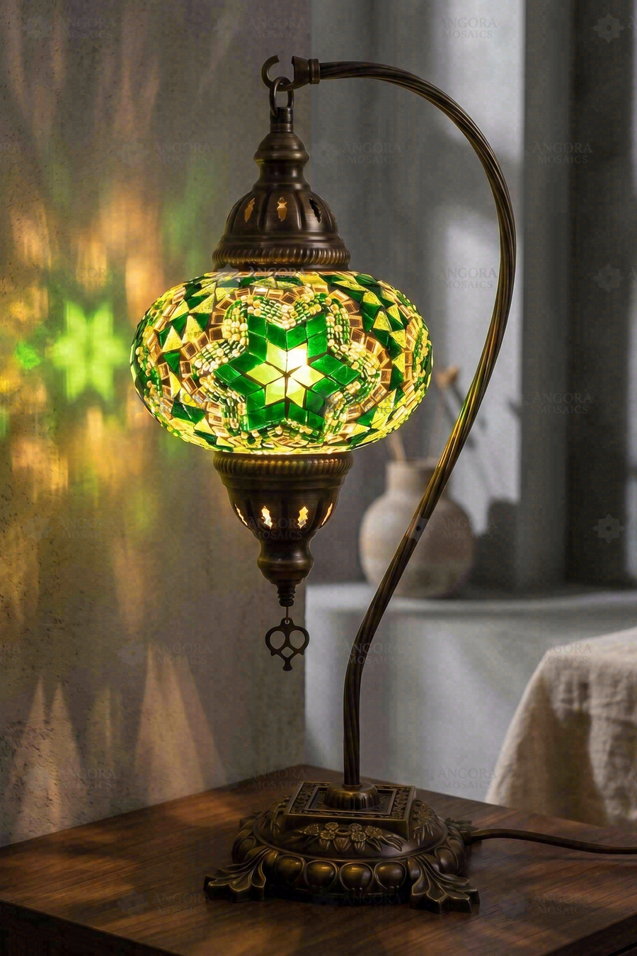 Green Star Swan Neck Table Lamp