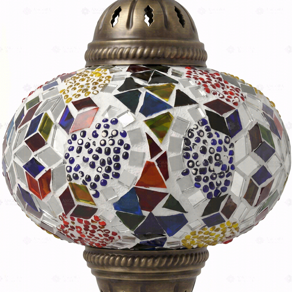 Multicolor Pendant Lamp, close-up of the mosaic glass