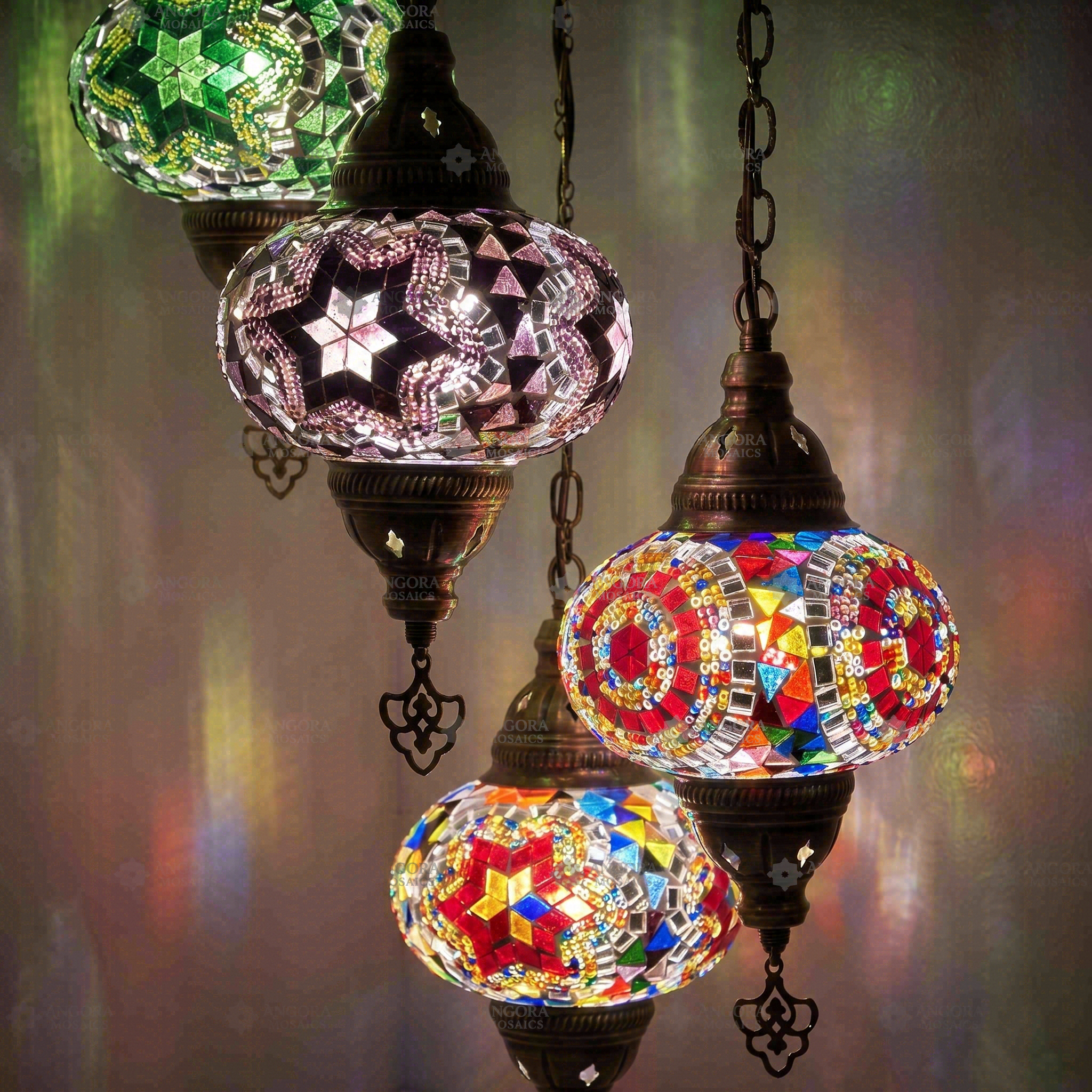 Lit close-up of mosaic glass globe — Multicolor chandelier glowing (ENV HLZ4N3 (03-17-19-21))