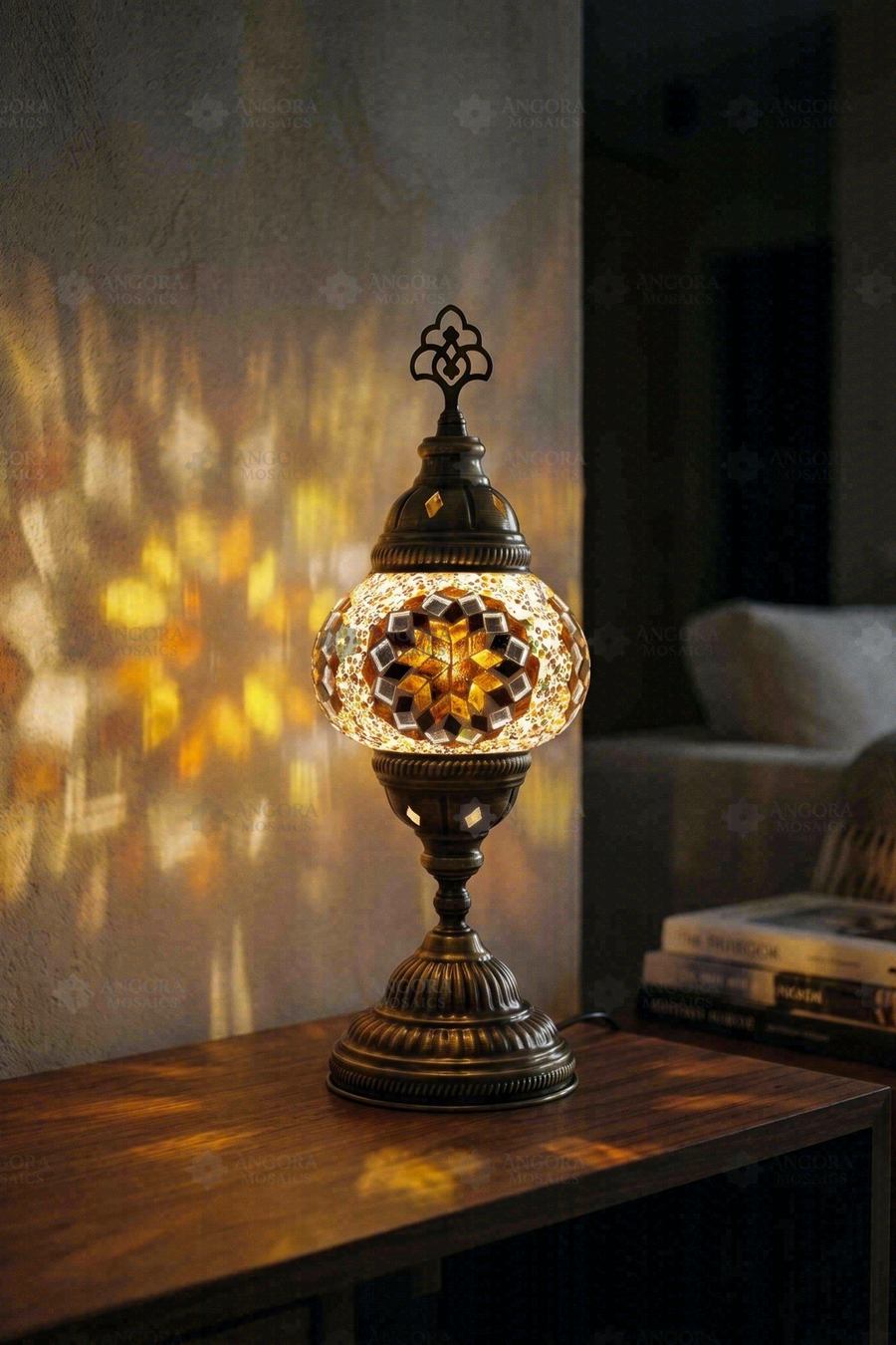 Amber Star Classic Table Lamp