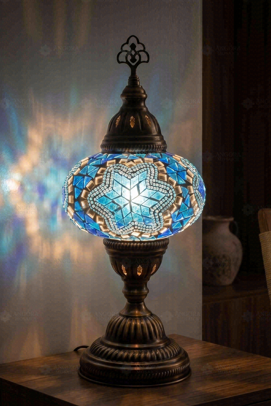 Blue Star Classic Table Lamp