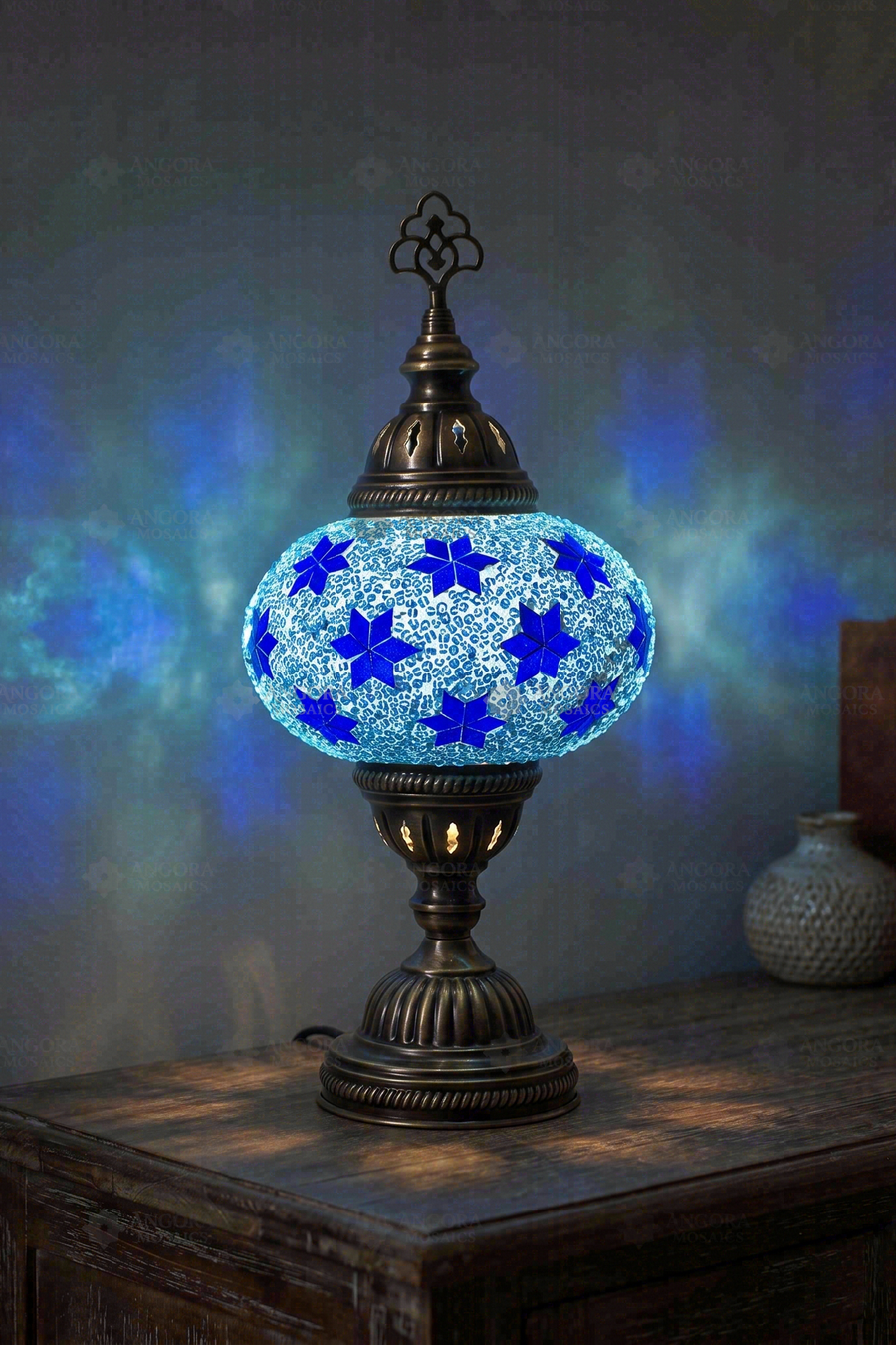Blue Star Classic Table Lamp