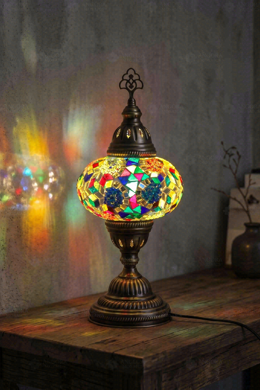 Multicolor Classic Table Lamp