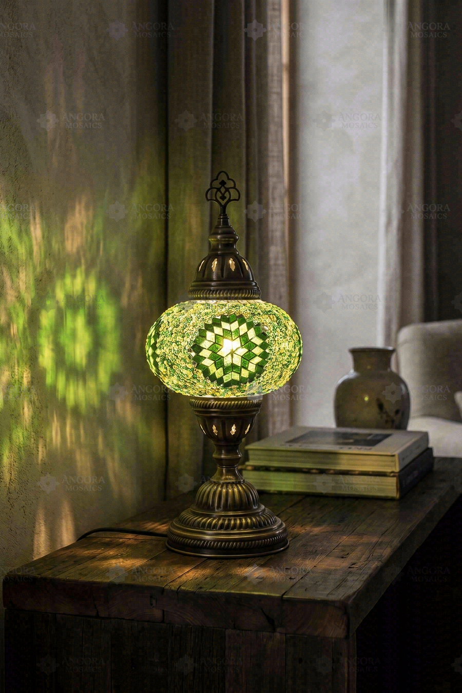 Green Classic Table Lamp