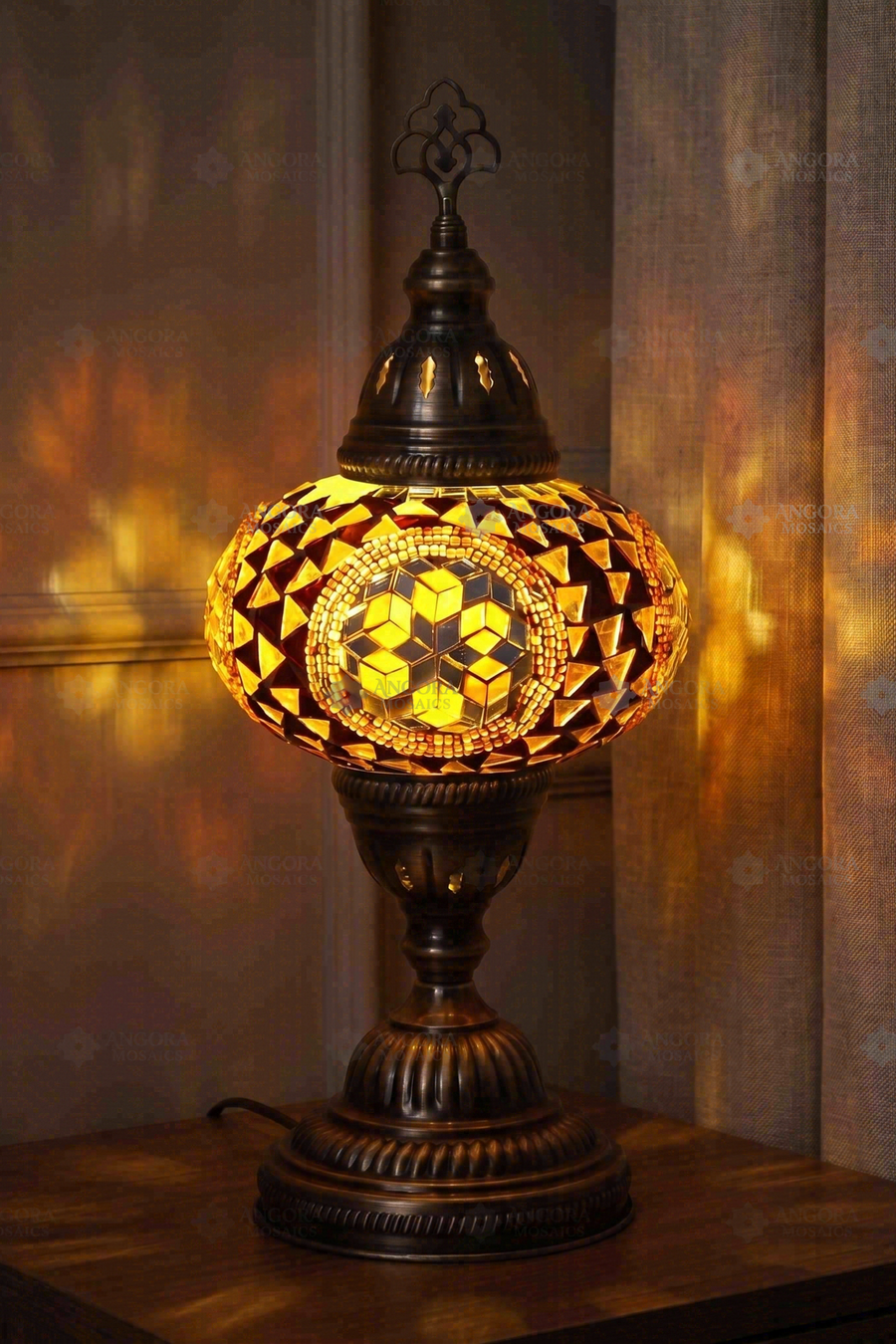 Amber Classic Table Lamp