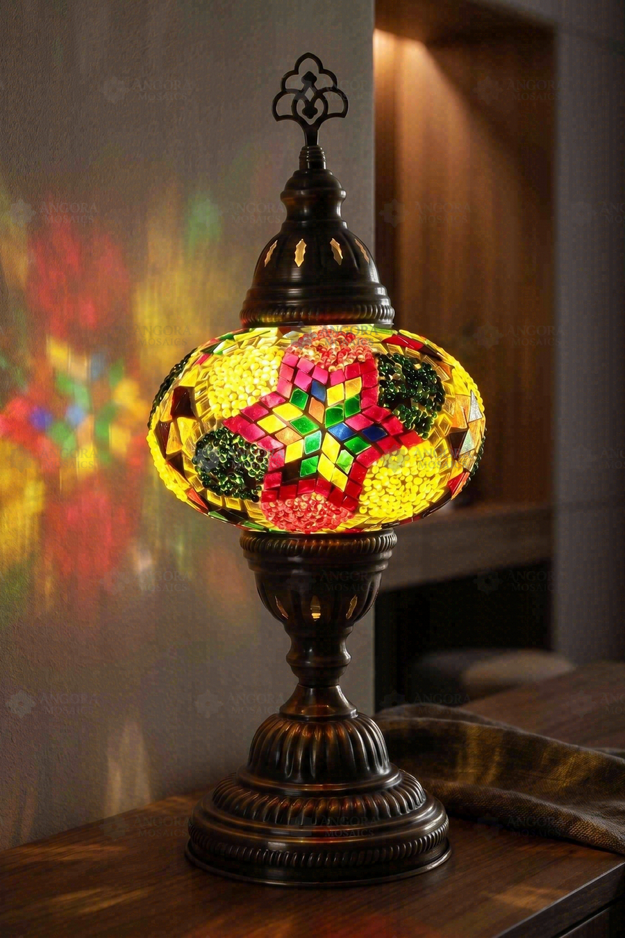 Multicolor Classic Table Lamp