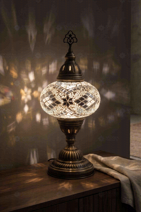 White Classic Table Lamp