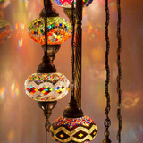Lit close-up of mosaic glass globe — Multicolor floor lamp glowing (LMD7N3 (04-13-14-24-25-28-29))