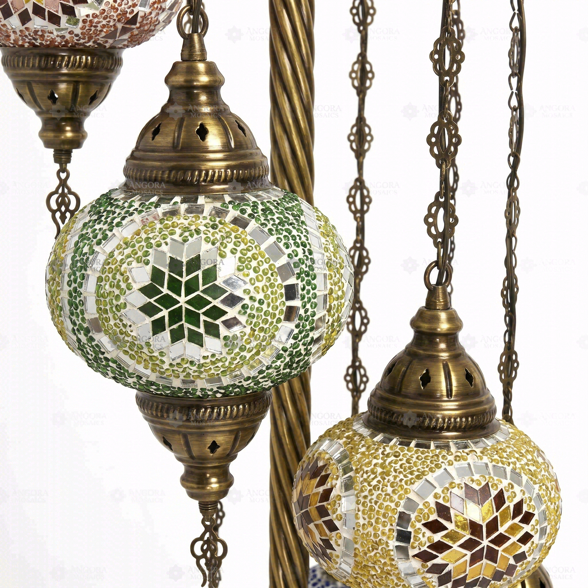 Close-up of Multicolor multicolor jewel mosaic glass globe pattern — floor lamp (LMD7N3 (07-07-26-27-50-65-97))