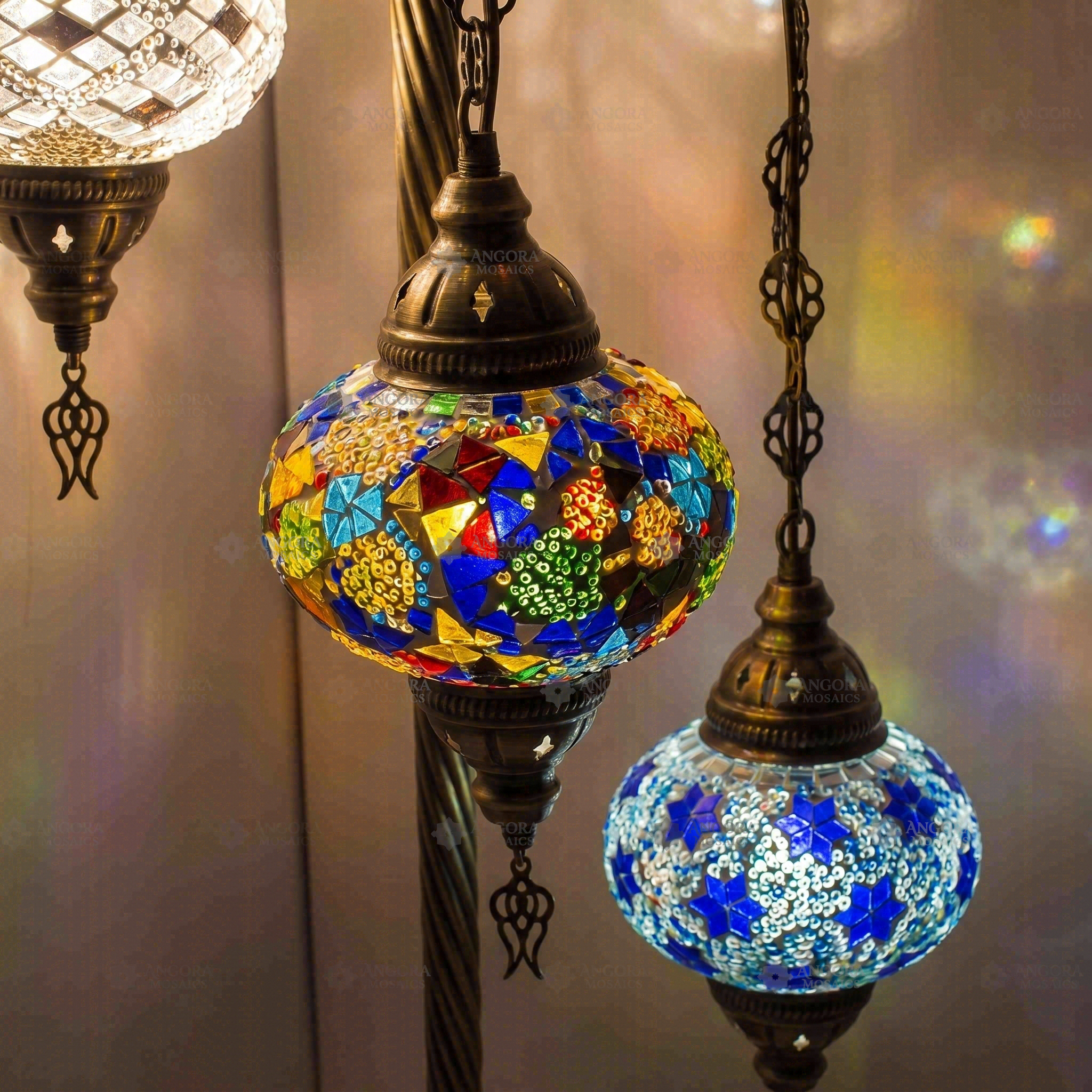 Lit close-up of mosaic glass globe — Multicolor floor lamp glowing (LMD7N3 (12-13-27-28-29-65-96))