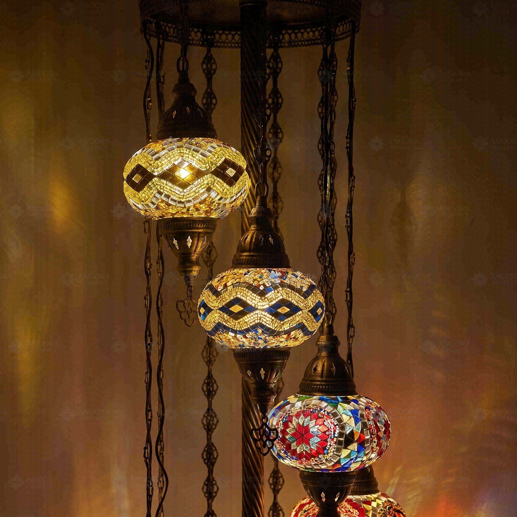 Lit close-up of mosaic glass globe — Multicolor floor lamp glowing (LMD9N3 (04-08-10-13-21-25-29-56-57))